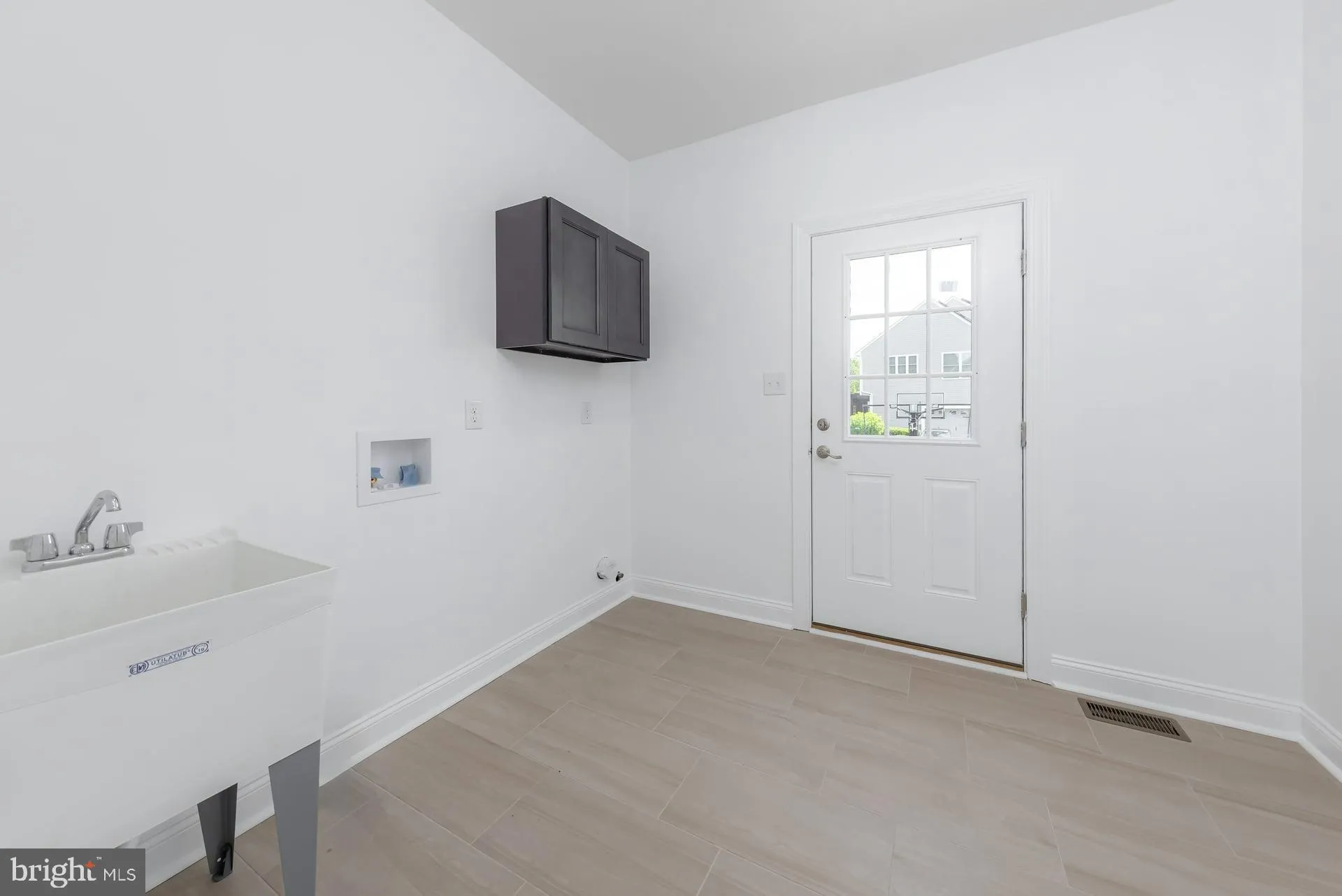 Mullica Hill, New Jersey 08062, United States, 4 Bedrooms Bedrooms, ,4 BathroomsBathrooms,Residential,Active,159586