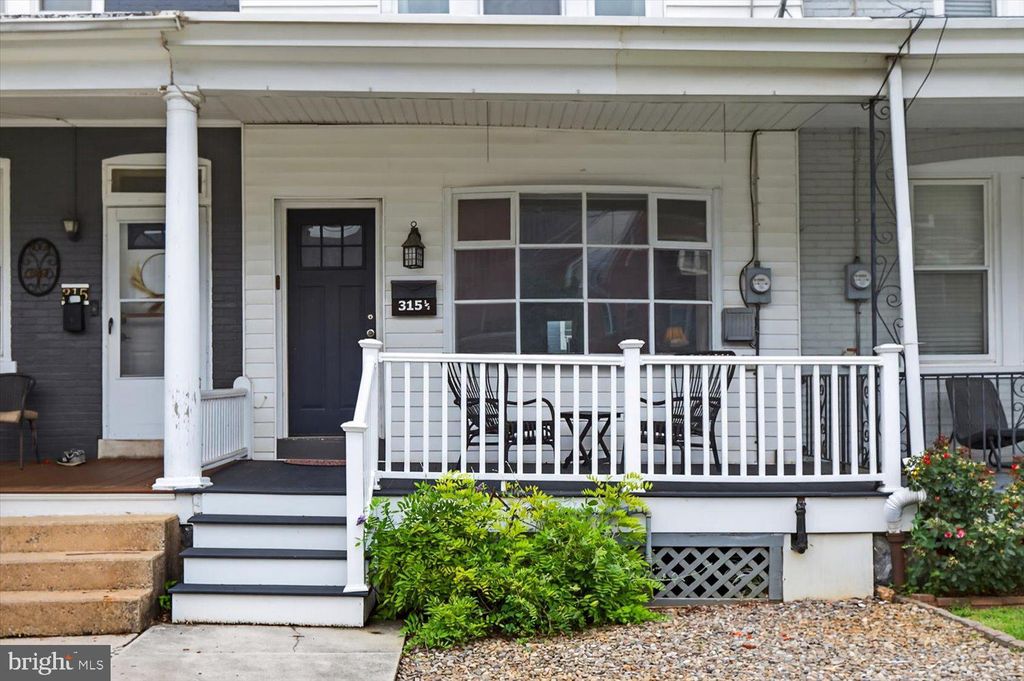 Photo of 315 1/2 E Ross Street, LANCASTER, PA 17602 (MLS # PALA2072488)