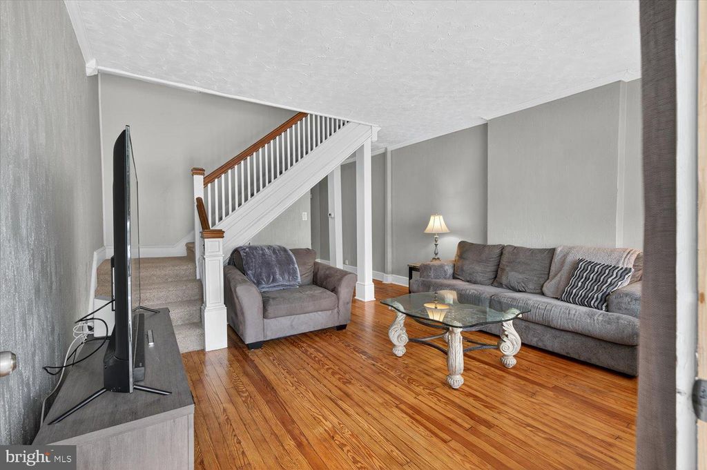 Photo of 315 1/2 E Ross Street, LANCASTER, PA 17602 (MLS # PALA2072488)