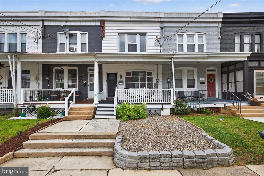 Photo of 315 1/2 E Ross Street, LANCASTER, PA 17602 (MLS # PALA2072488)