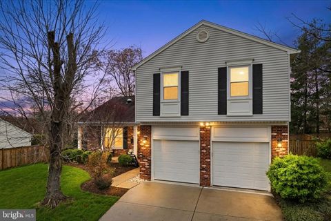 7599 WOODSTOWN DRIVE SPRINGFIELD VA 22153