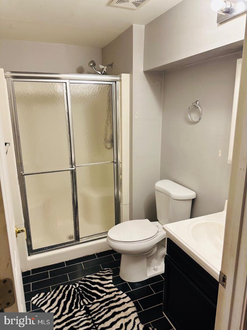 BOSTON COURTS - Residential