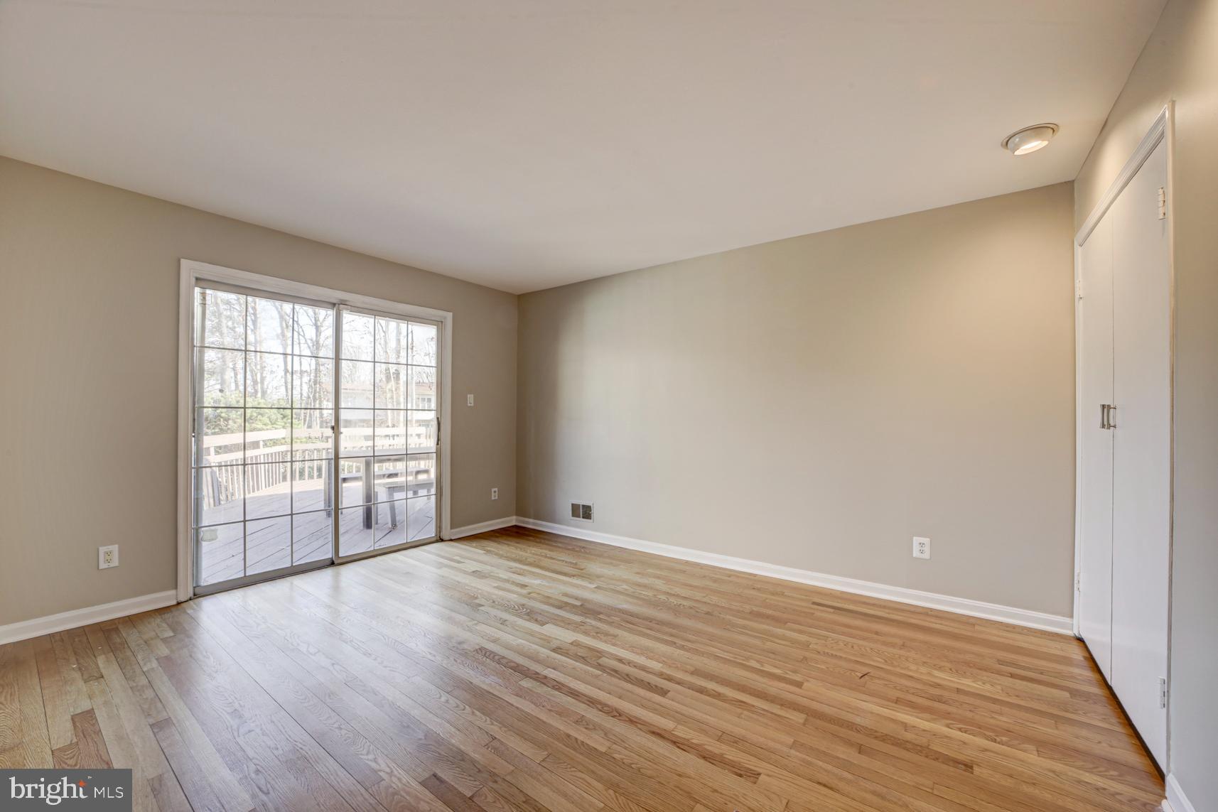 POTOMAC VILLAGE - Residential