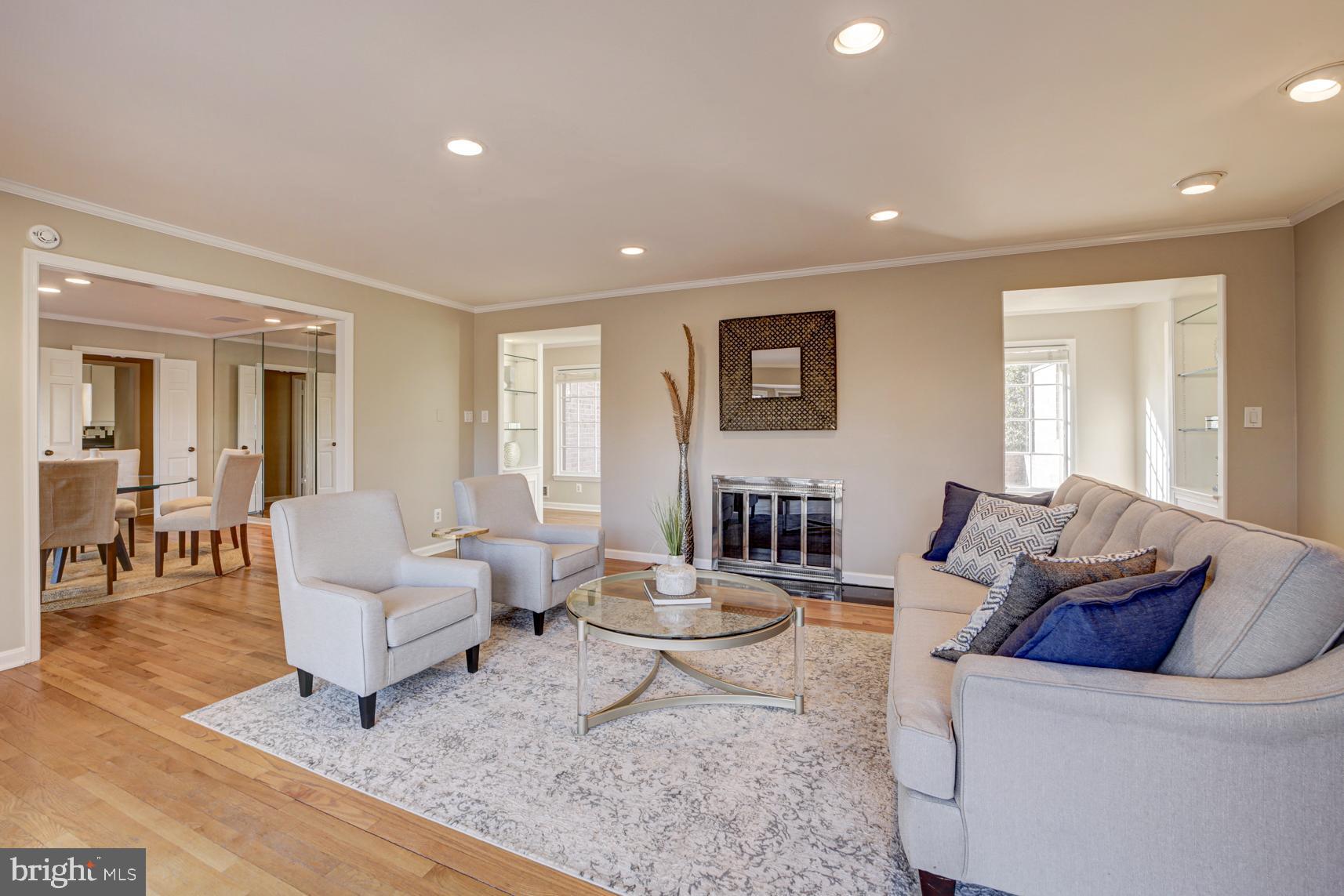 POTOMAC VILLAGE - Residential