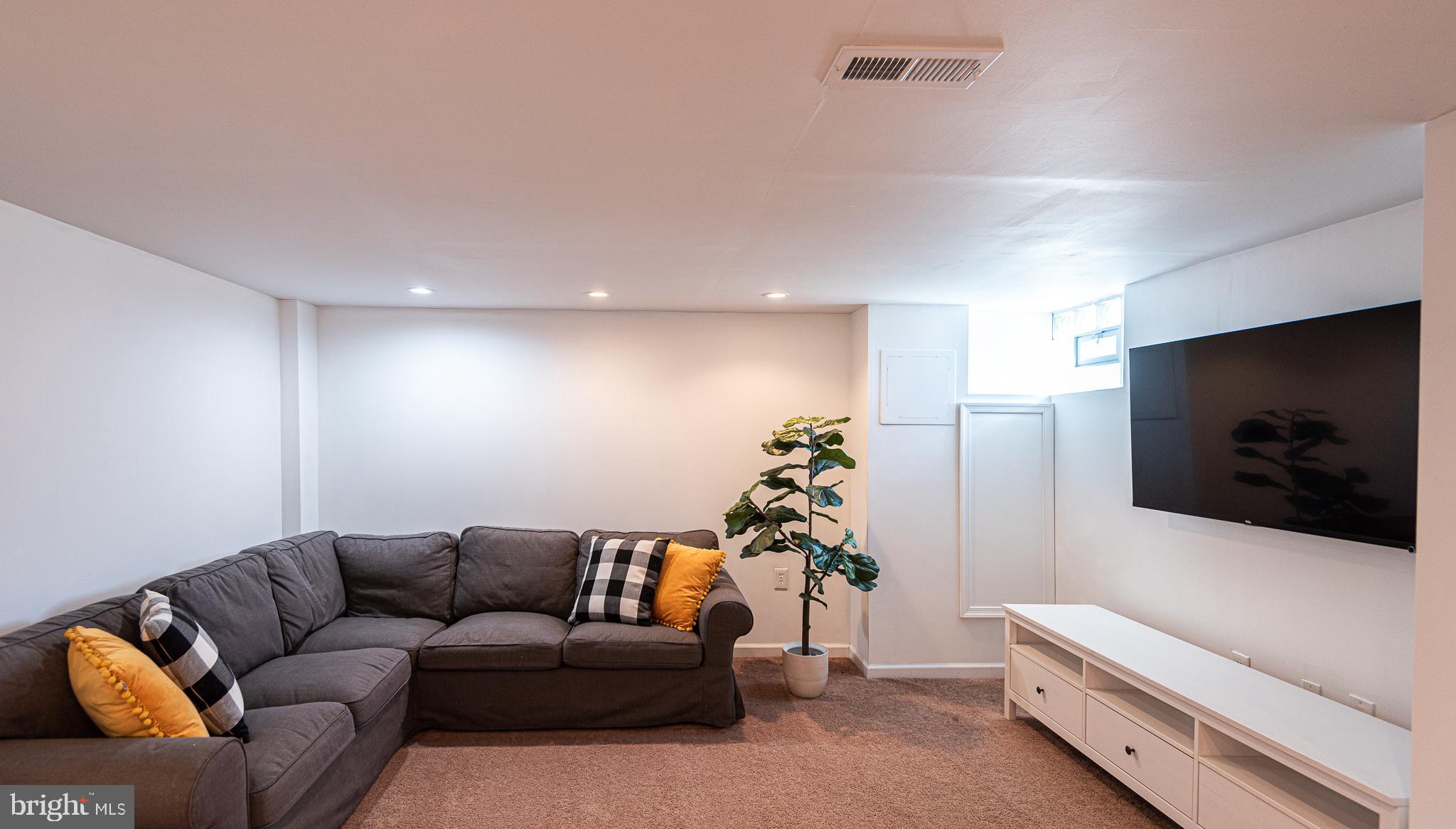 RODGERS FORGE - Residential