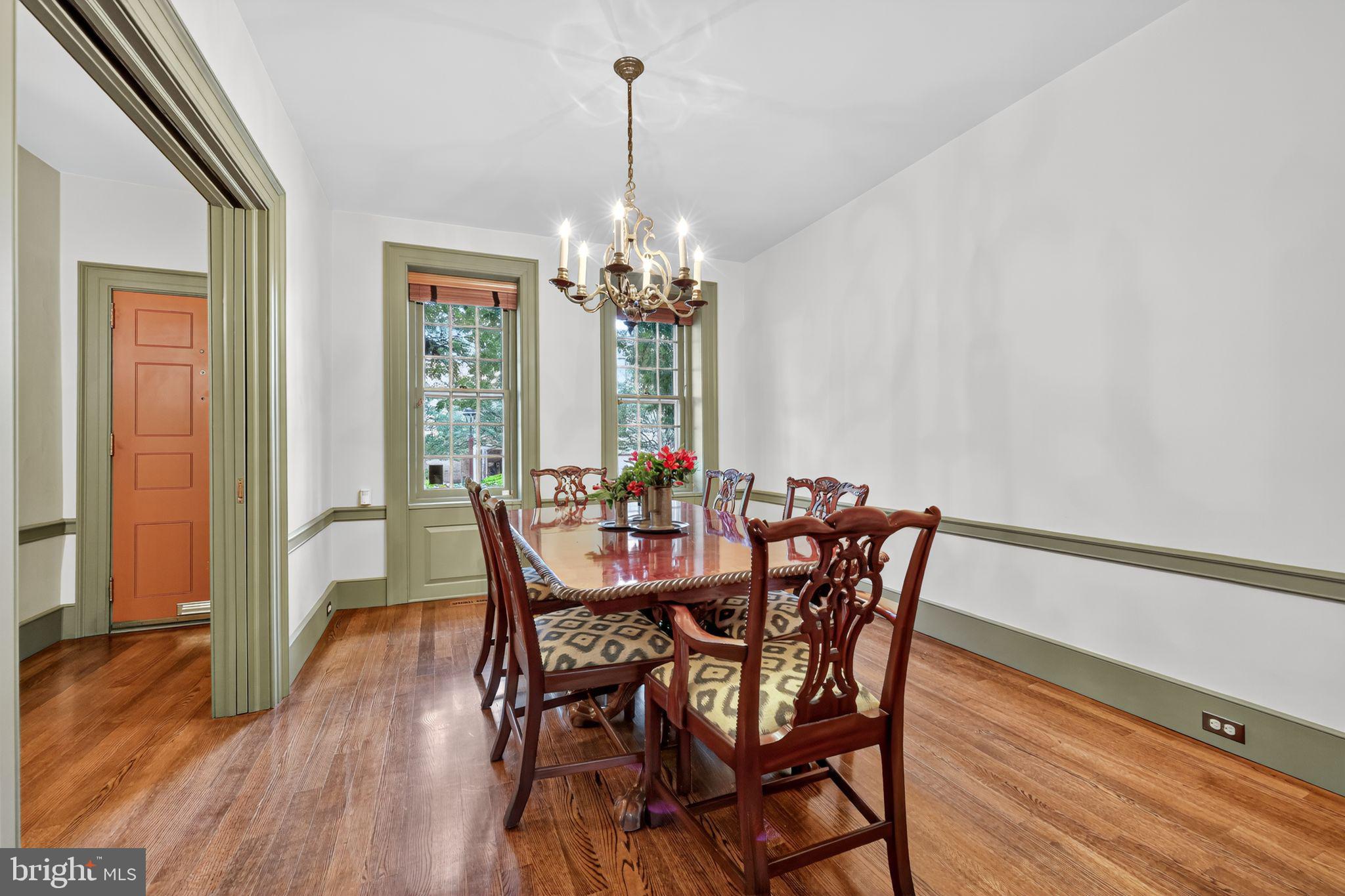 SOCIETY HILL - Residential