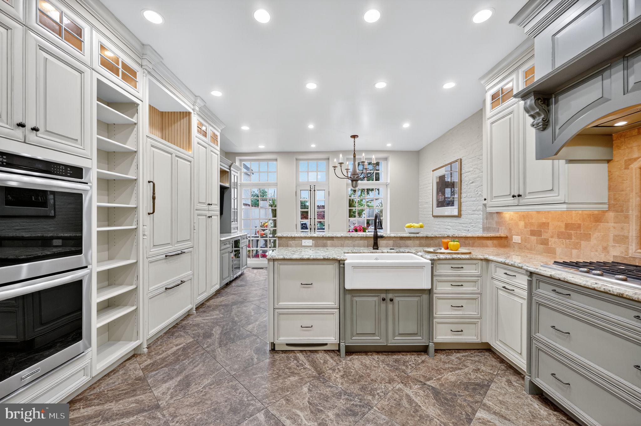 SOCIETY HILL - Residential