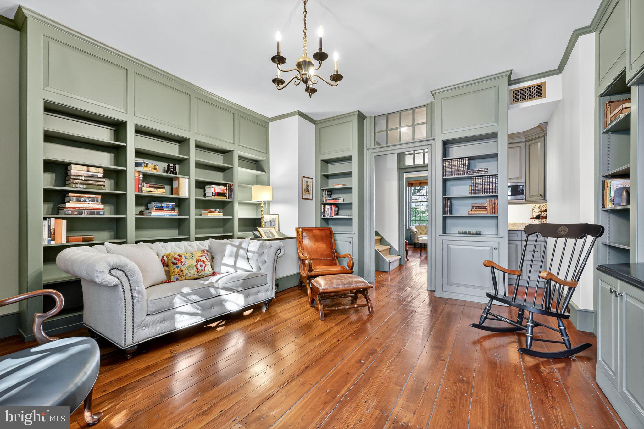 SOCIETY HILL - Residential