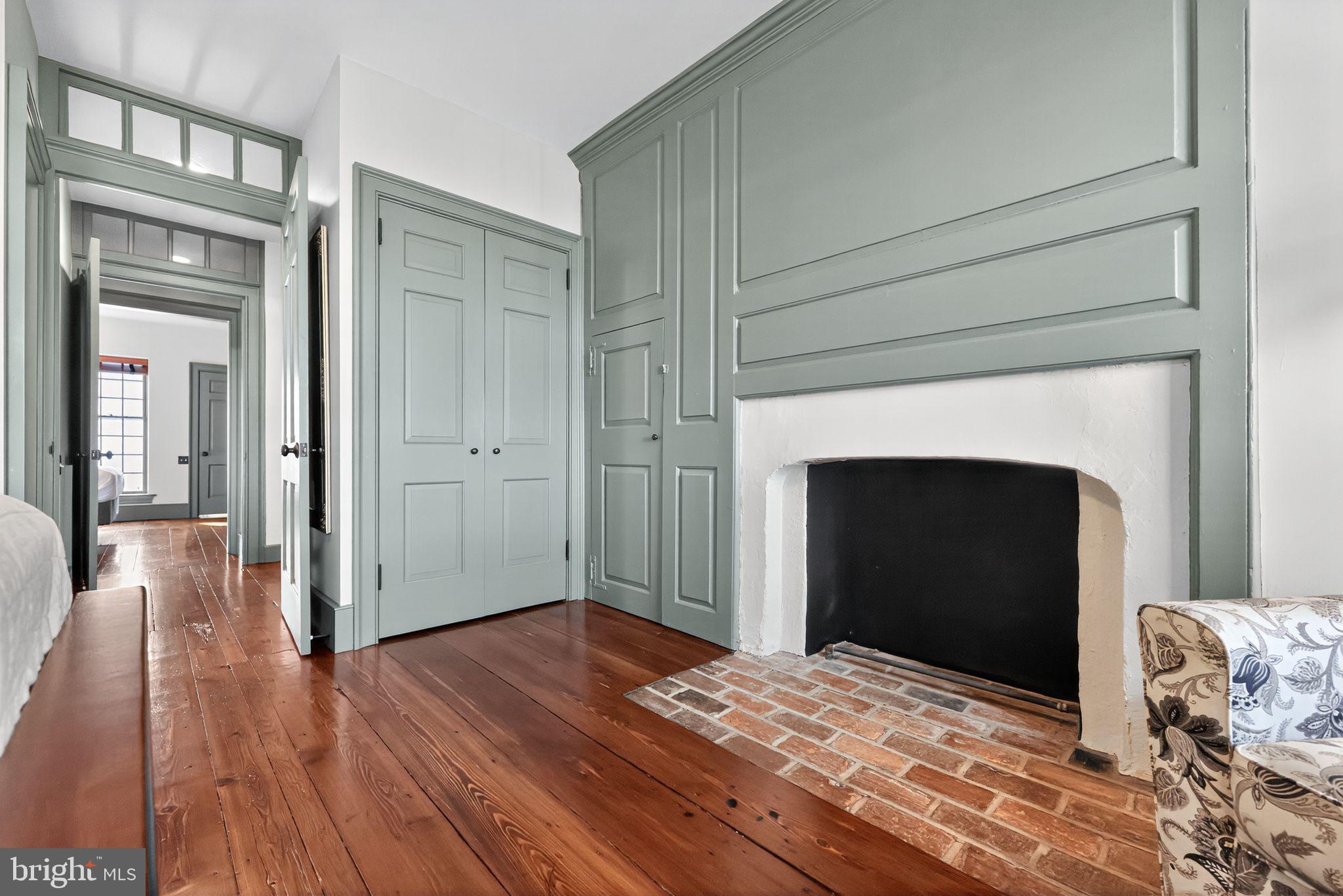 SOCIETY HILL - Residential