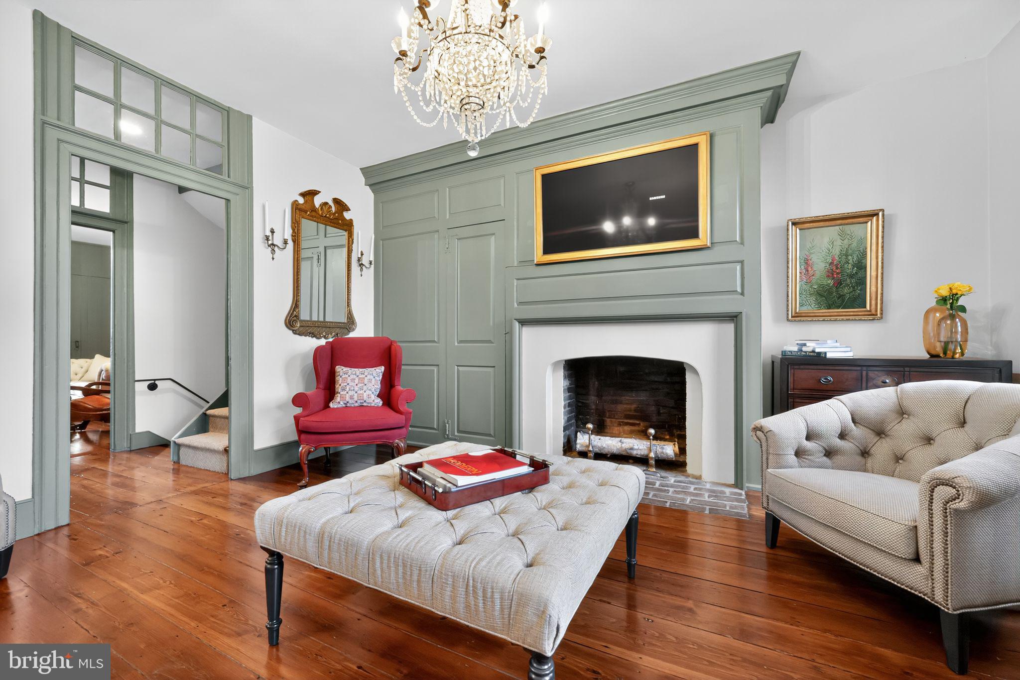 SOCIETY HILL - Residential