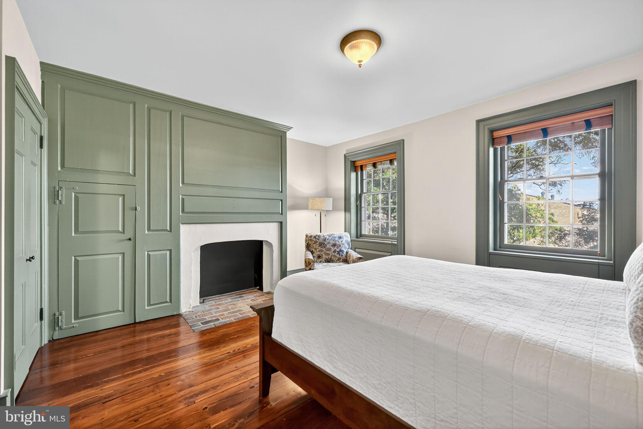 SOCIETY HILL - Residential