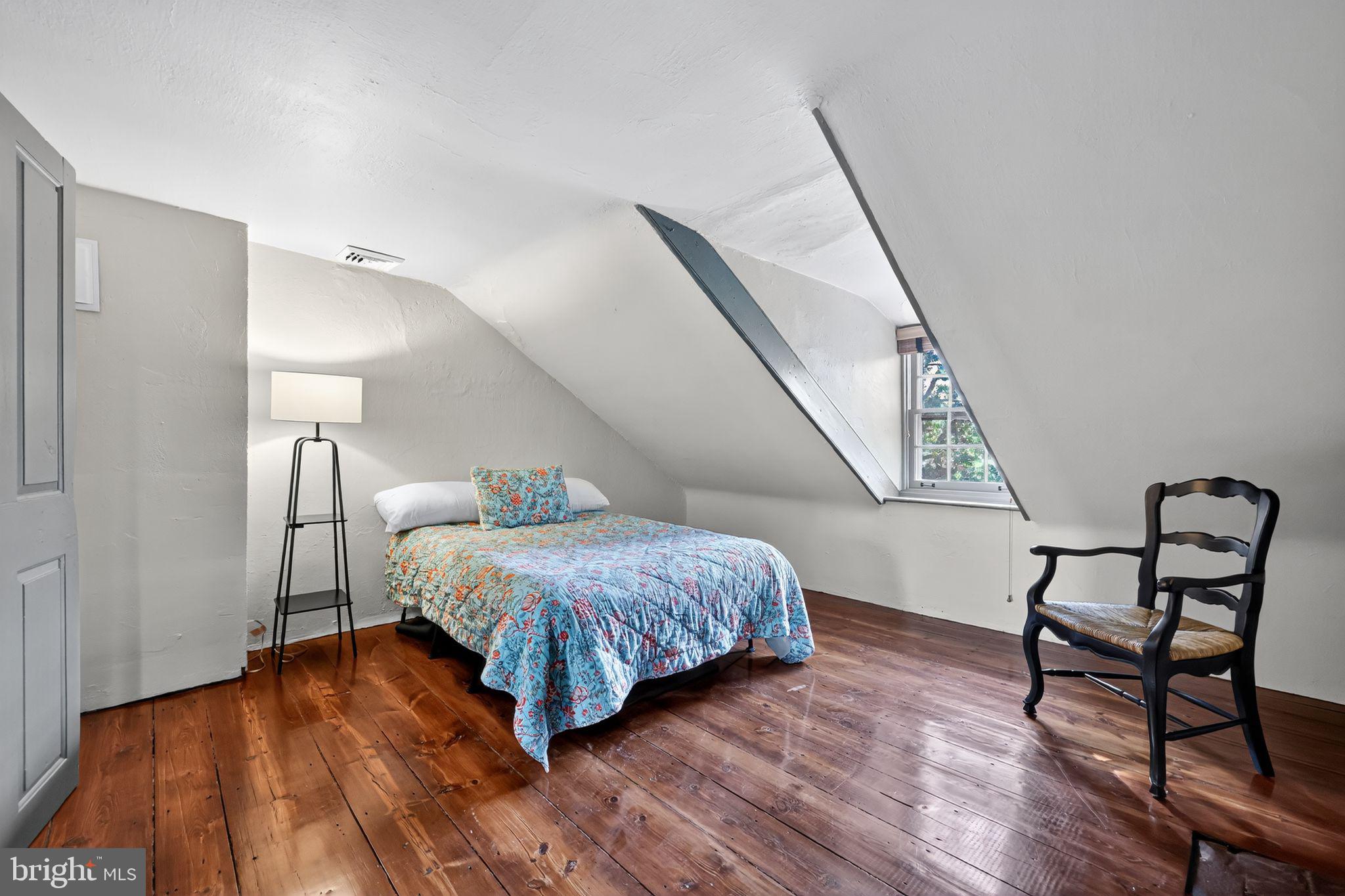 SOCIETY HILL - Residential