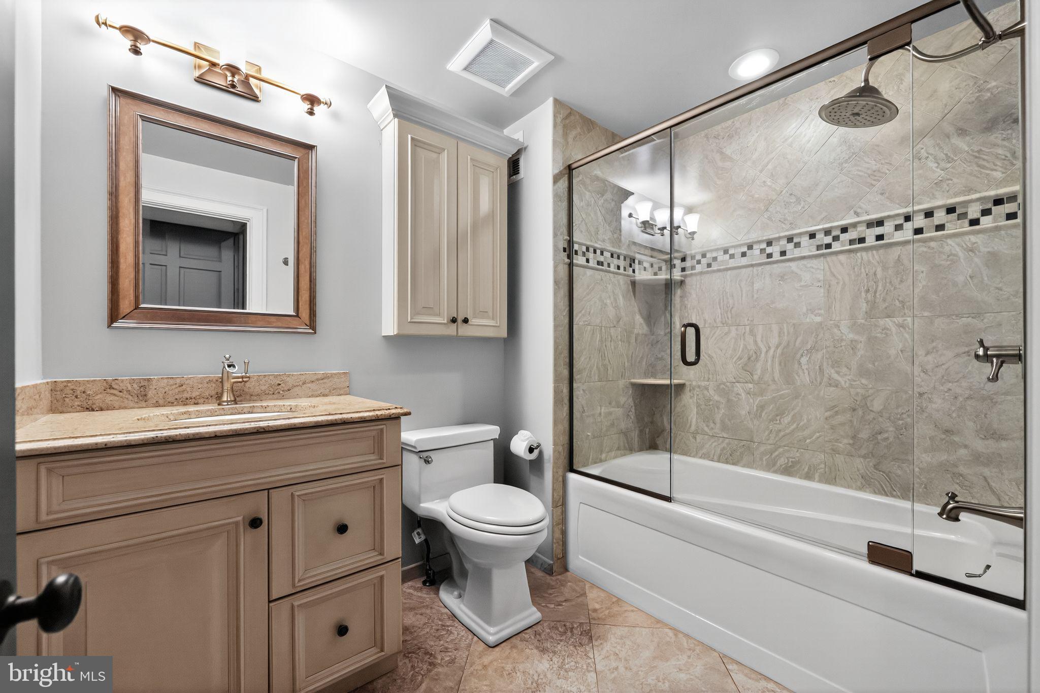 SOCIETY HILL - Residential