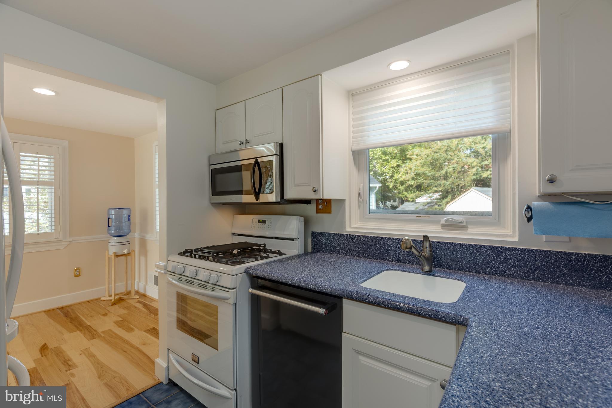 CHURCH COURTS - Residential