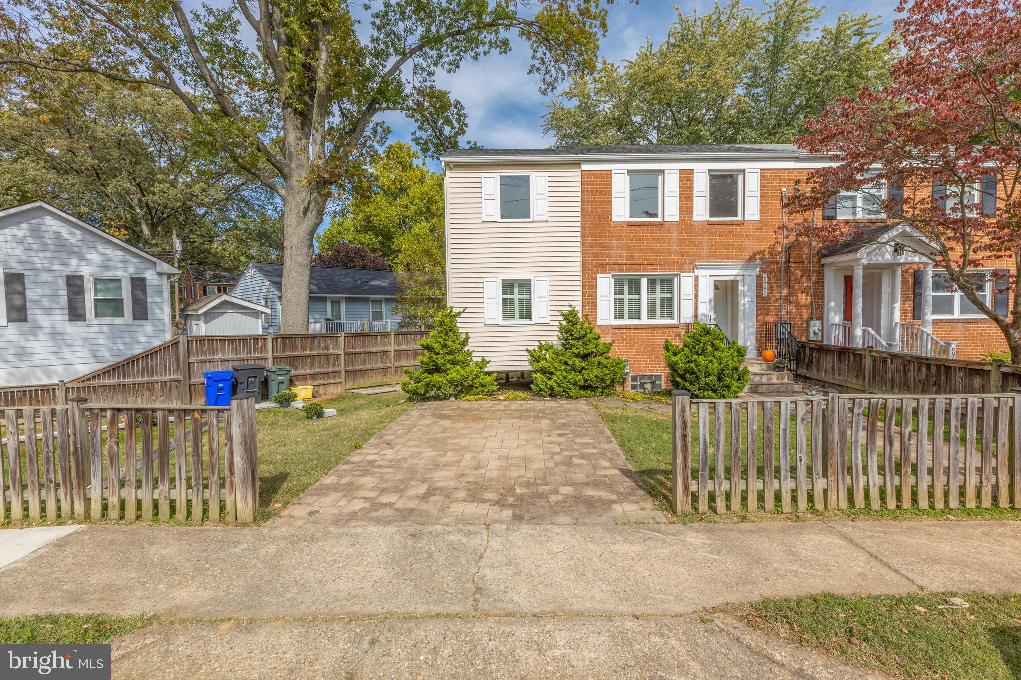 CHURCH COURTS - Residential