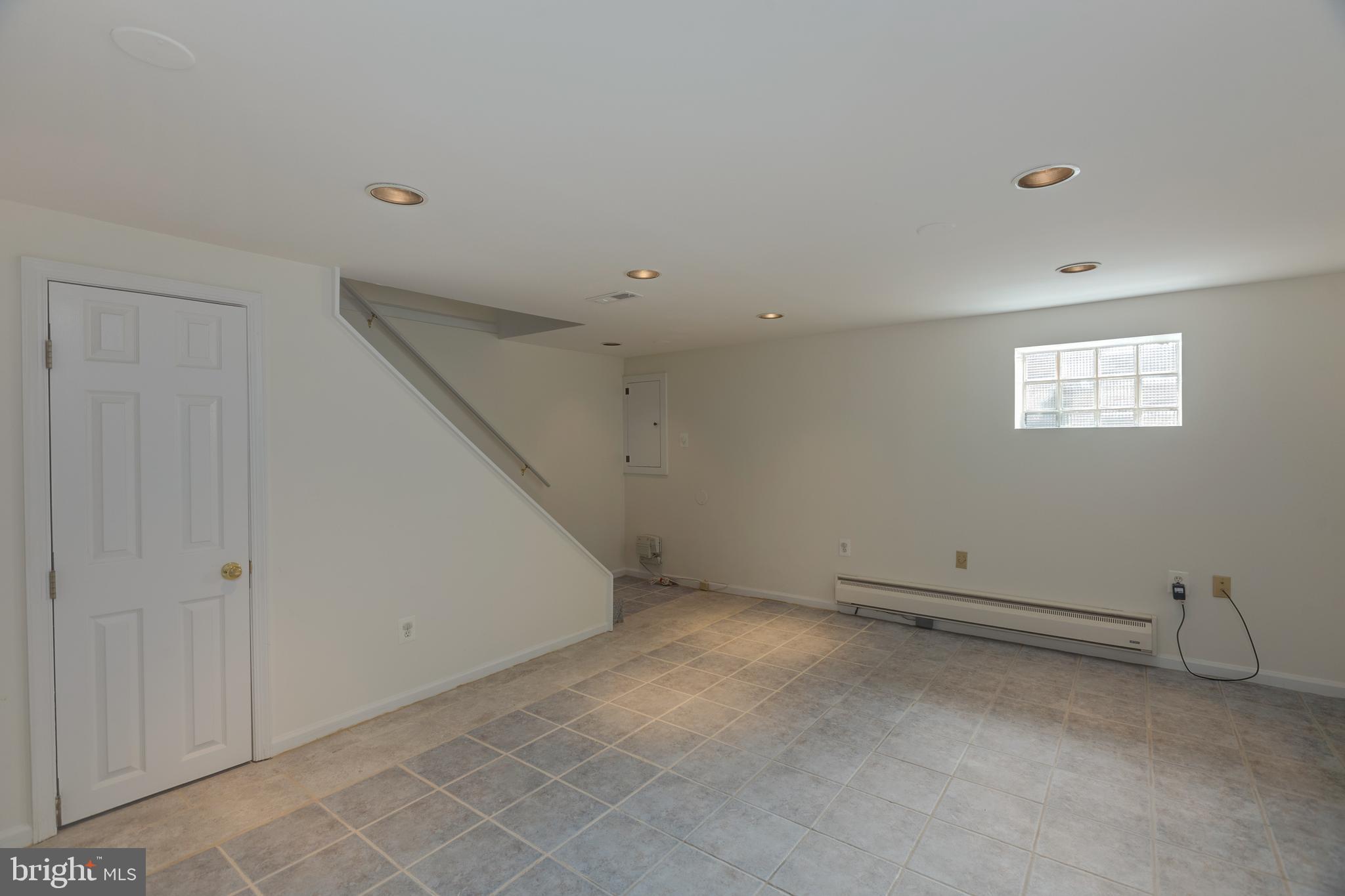 CHURCH COURTS - Residential