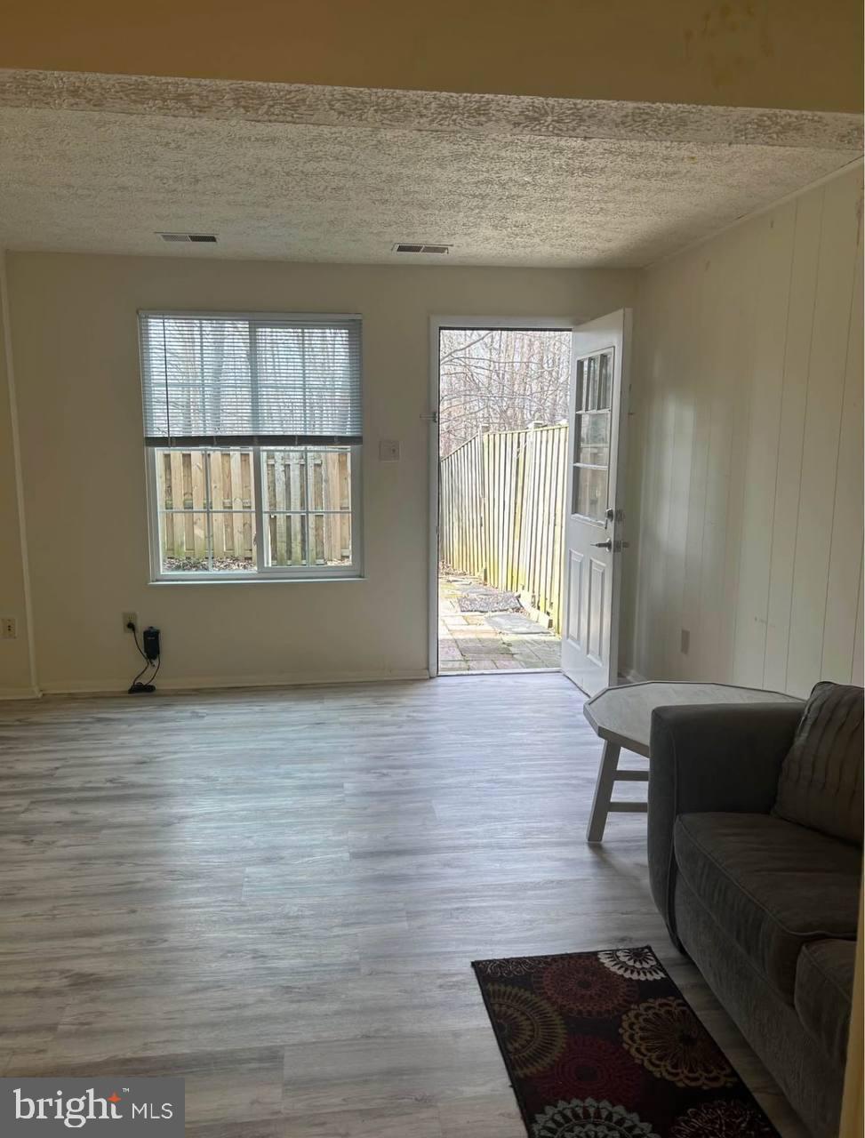 NEWINGTON FOREST - Residential Lease