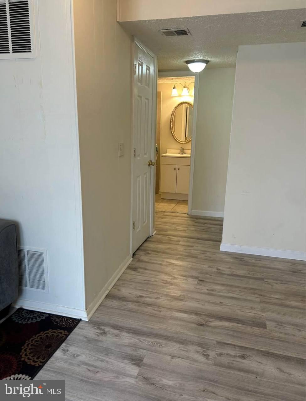 NEWINGTON FOREST - Residential Lease