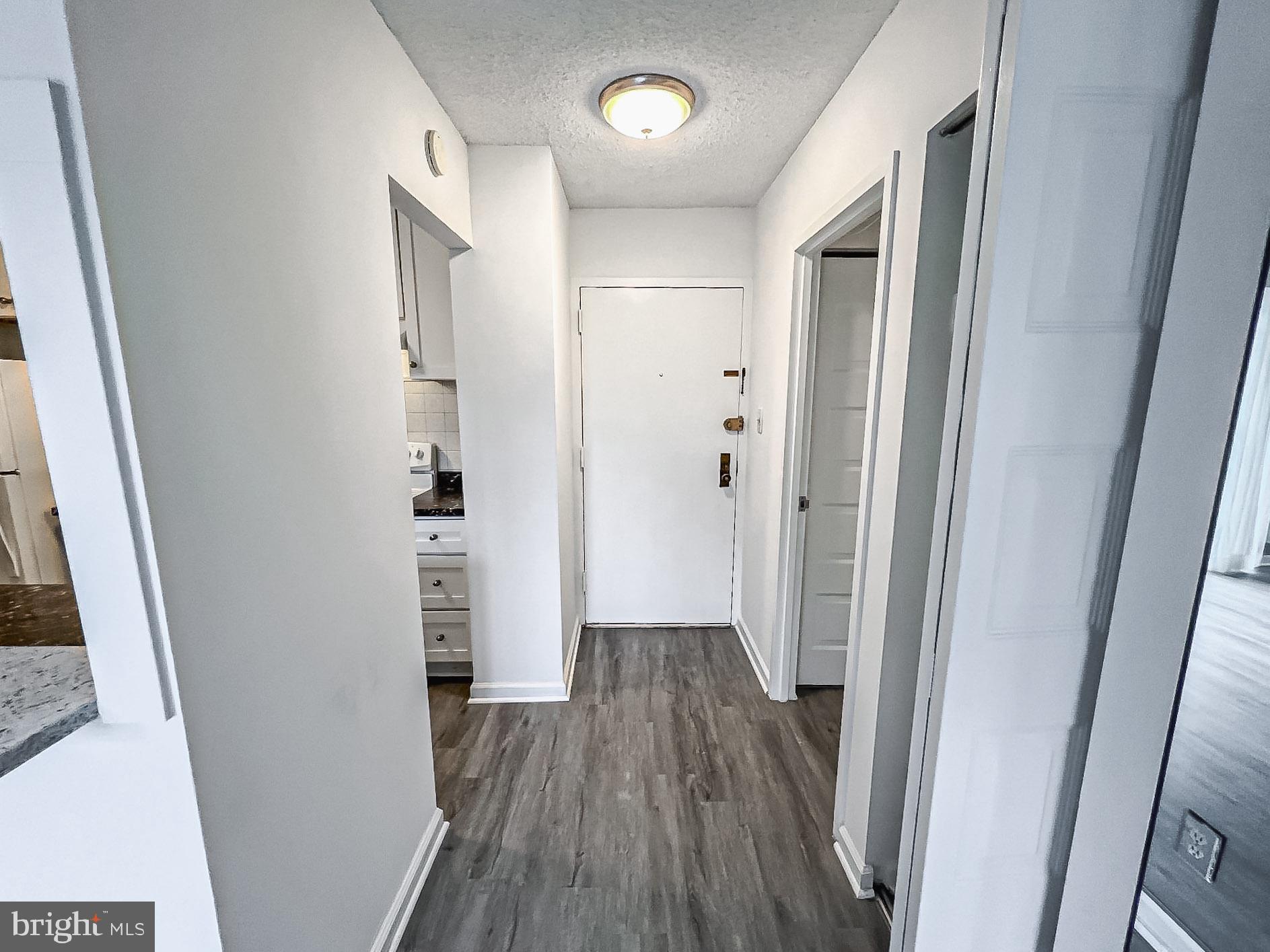 IDYLWOOD TOWERS - Residential Lease