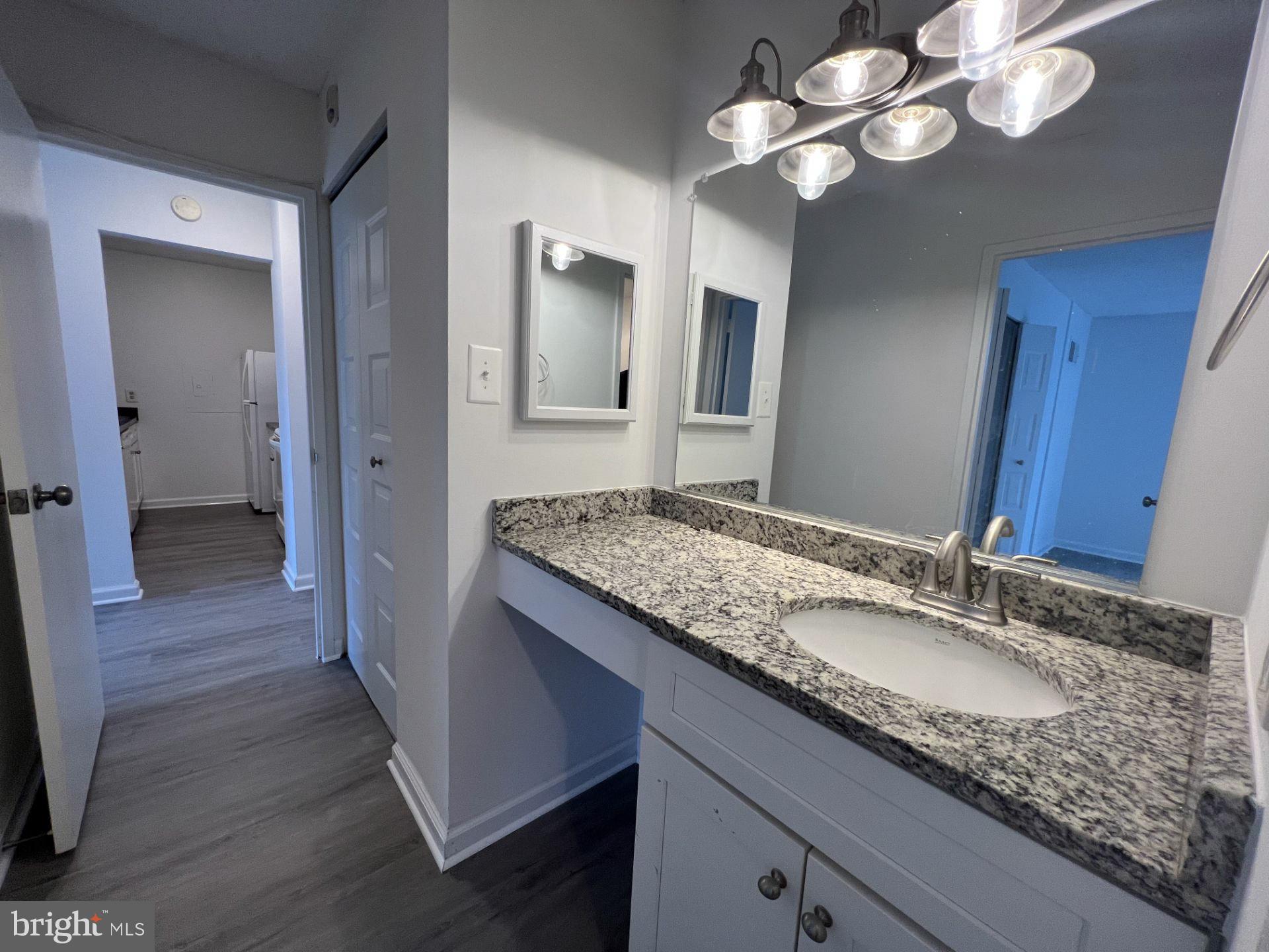 IDYLWOOD TOWERS - Residential Lease