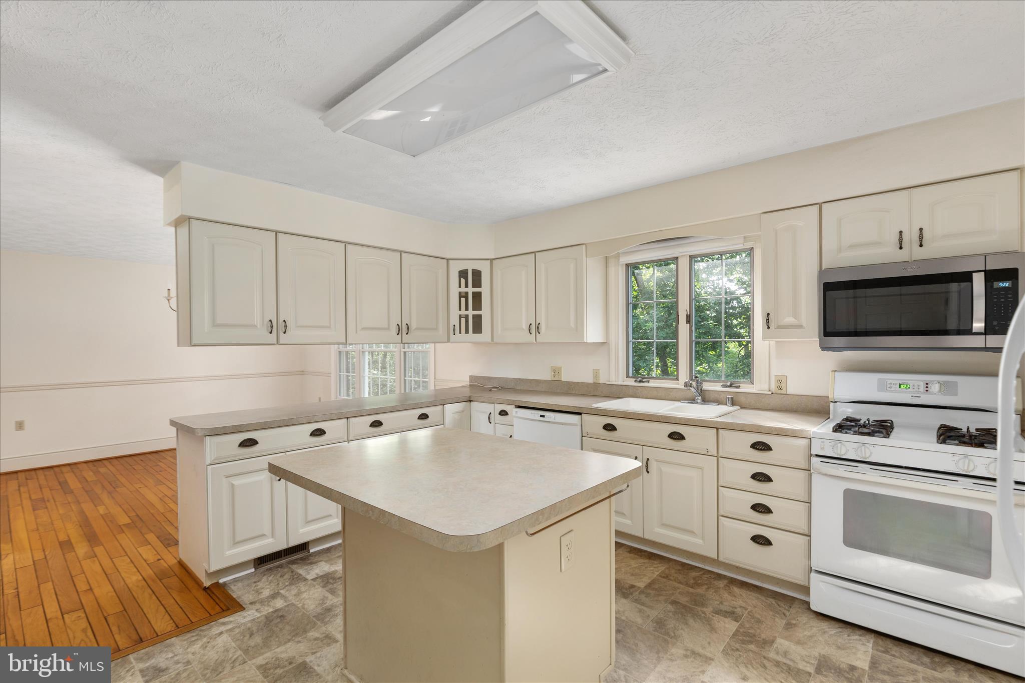 179 WOODRIDGE LANE