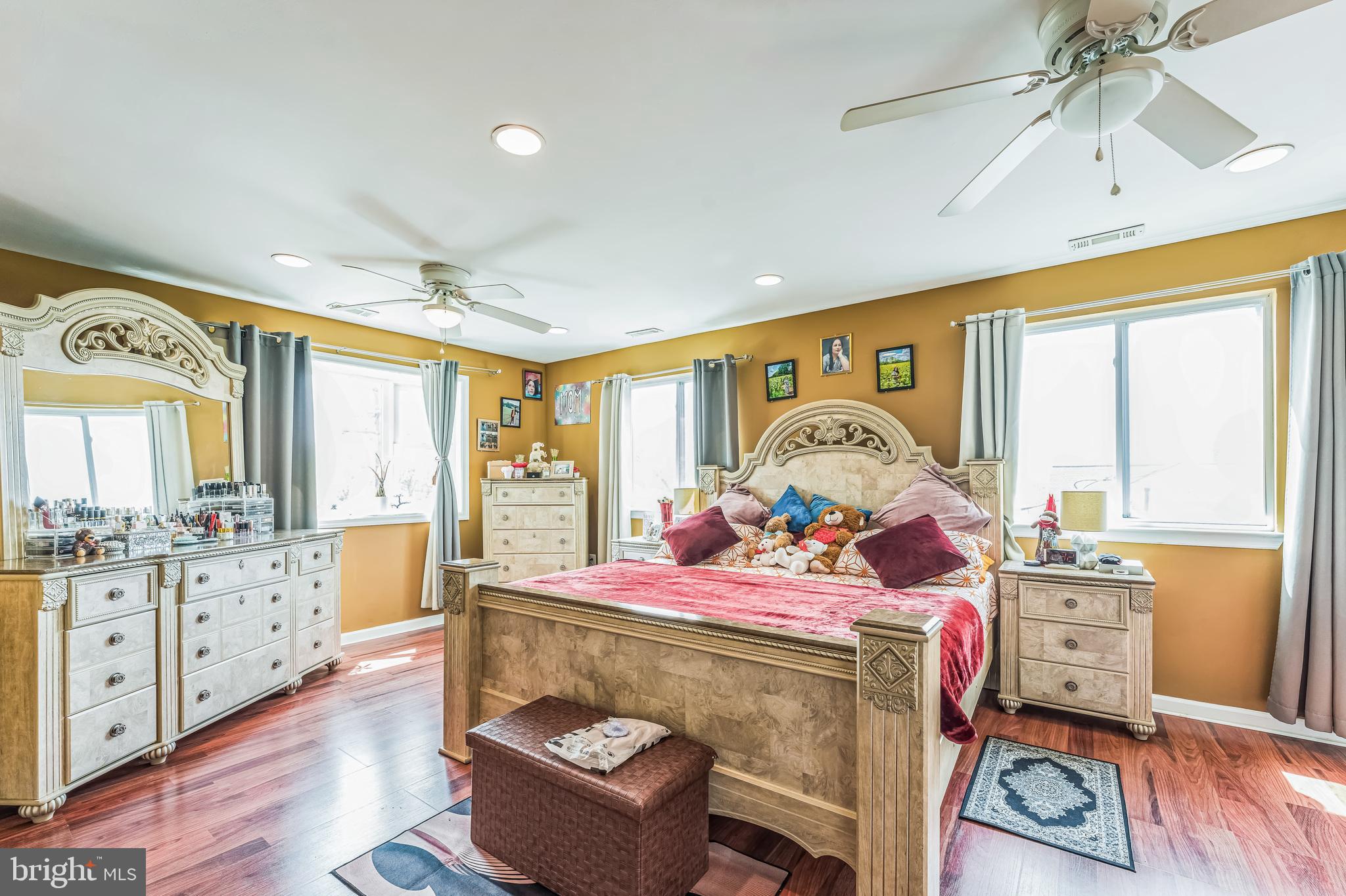 RIVERDALE WOODS - Residential