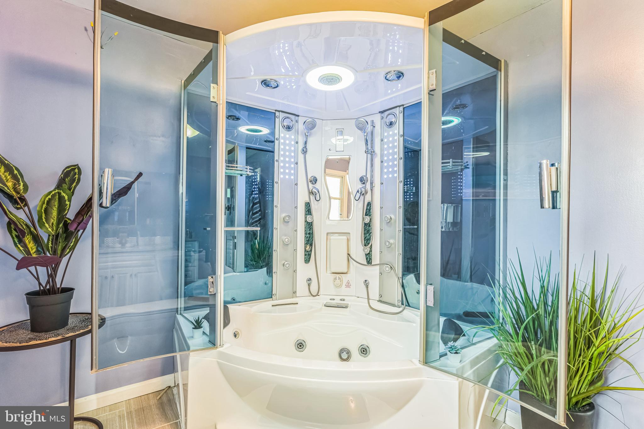 RIVERDALE WOODS - Residential