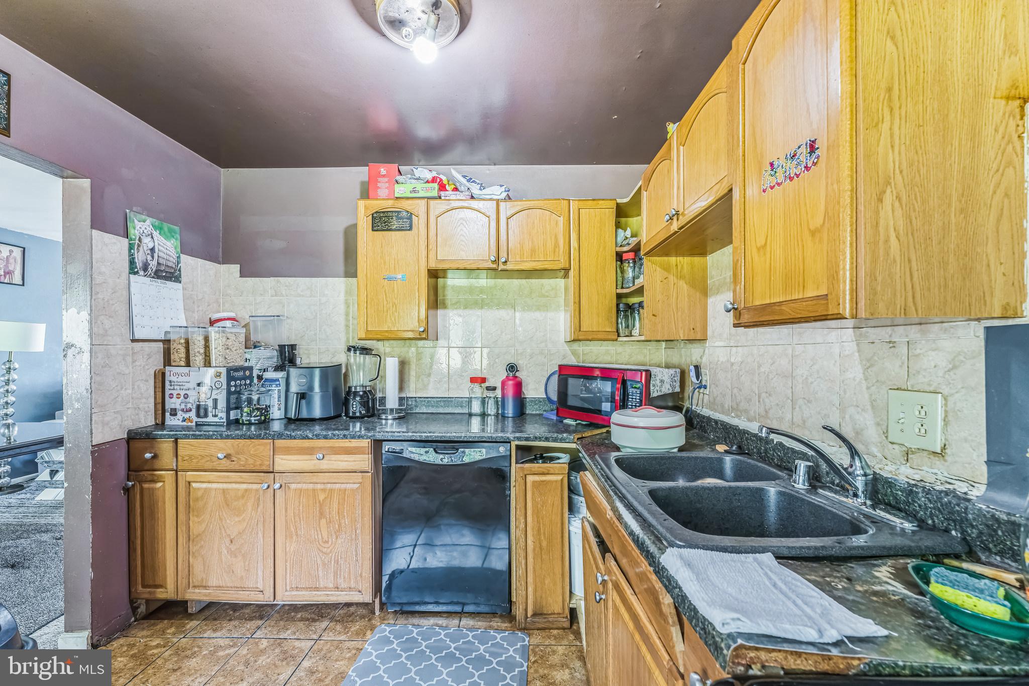 RIVERDALE WOODS - Residential