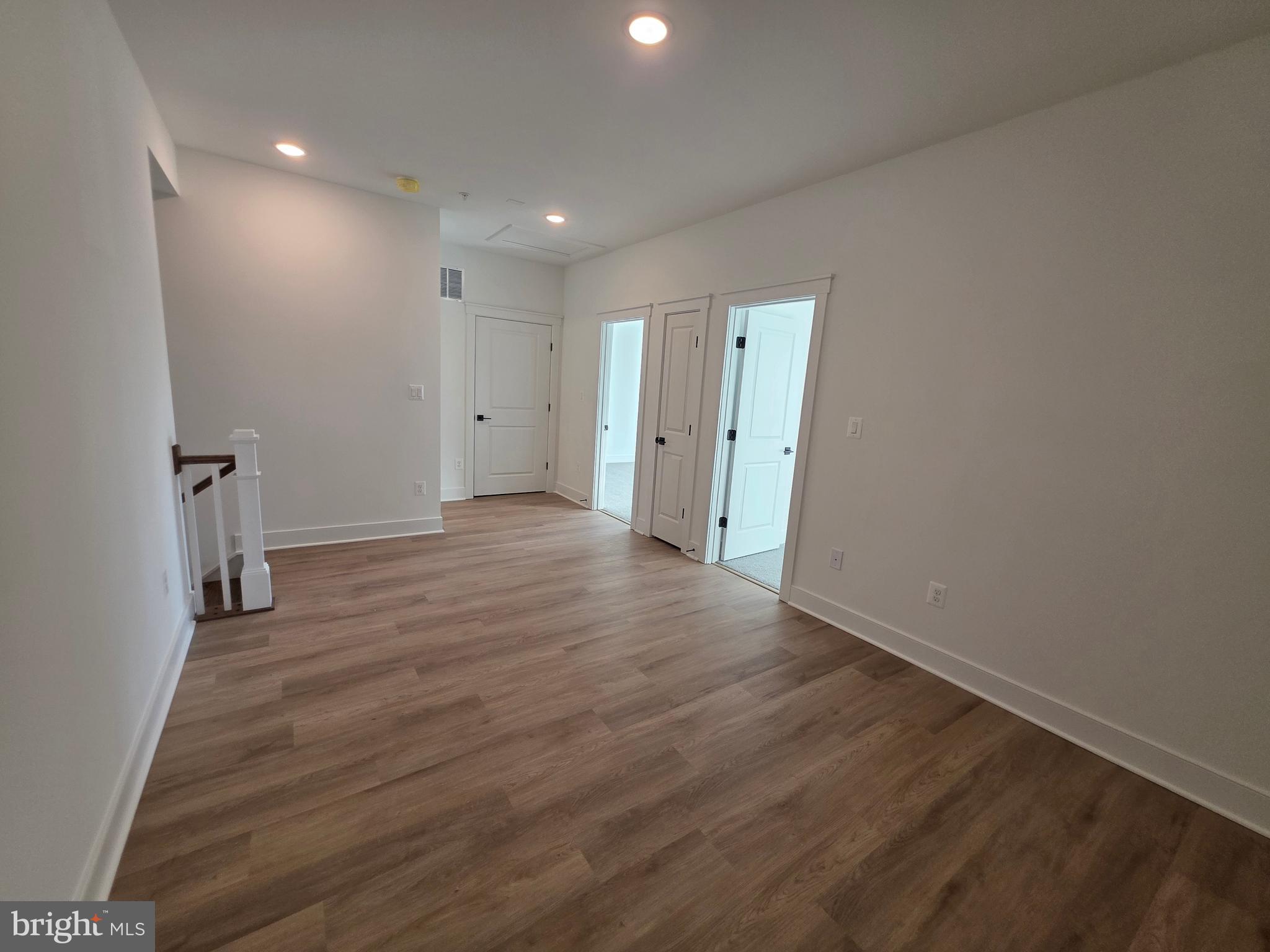 MAGNOLIA HILL - Residential