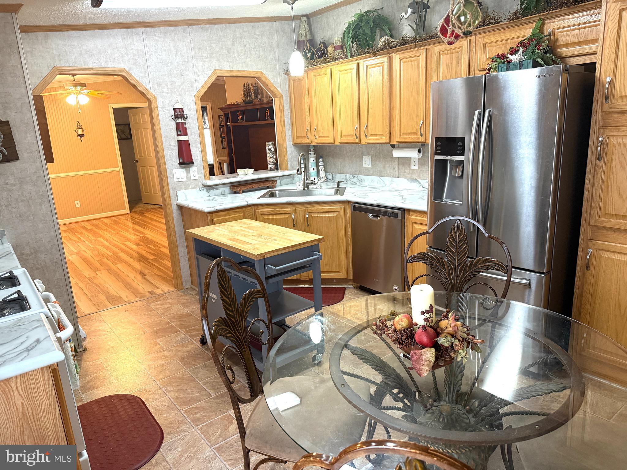 SUN RETREATS REHOBOTH BAY - Residential