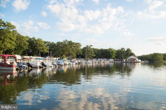 SUN RETREATS REHOBOTH BAY - Residential