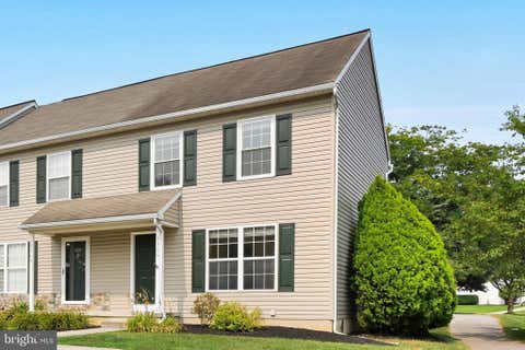 Townhouse For Sale - 2966 Aster Lane<br/> LITITZ, PA 17543