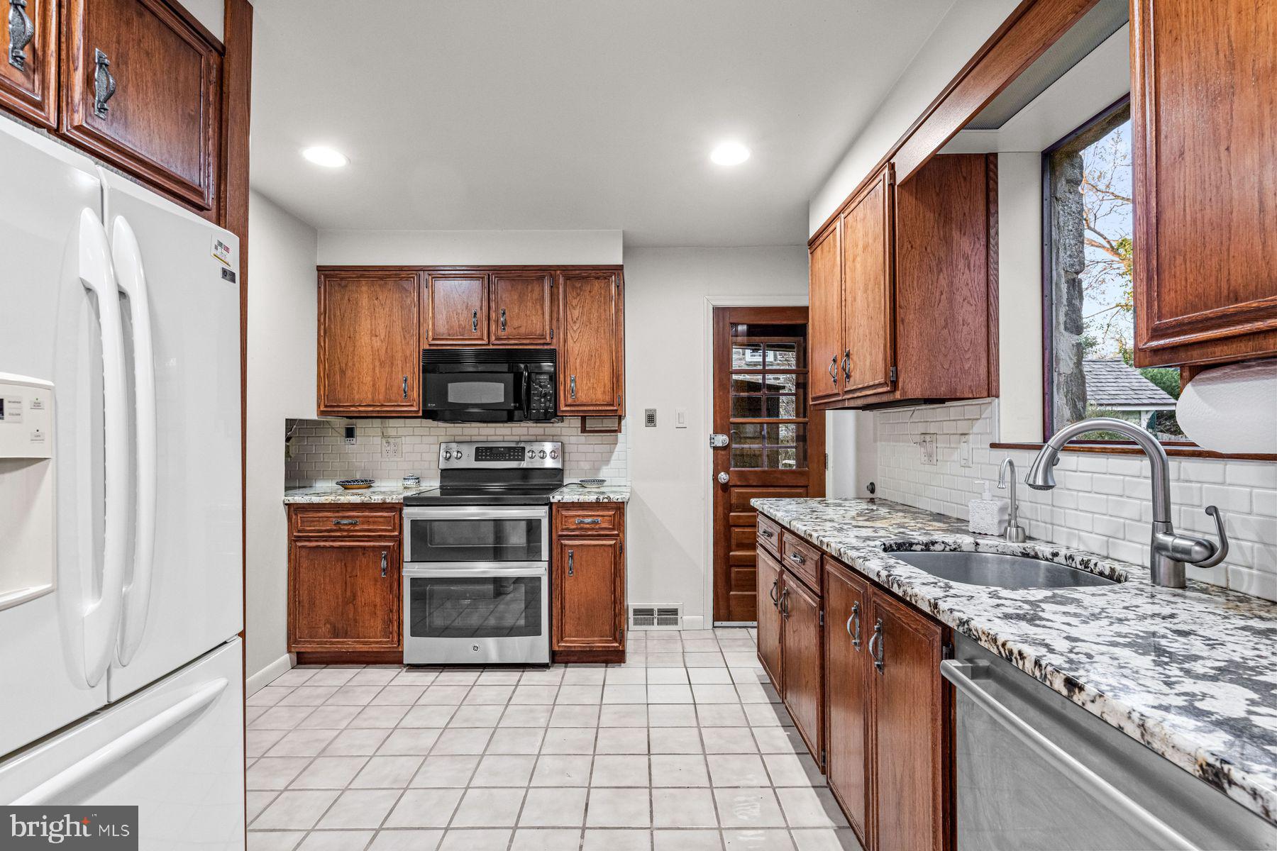 COLLEGE PARK - Residential