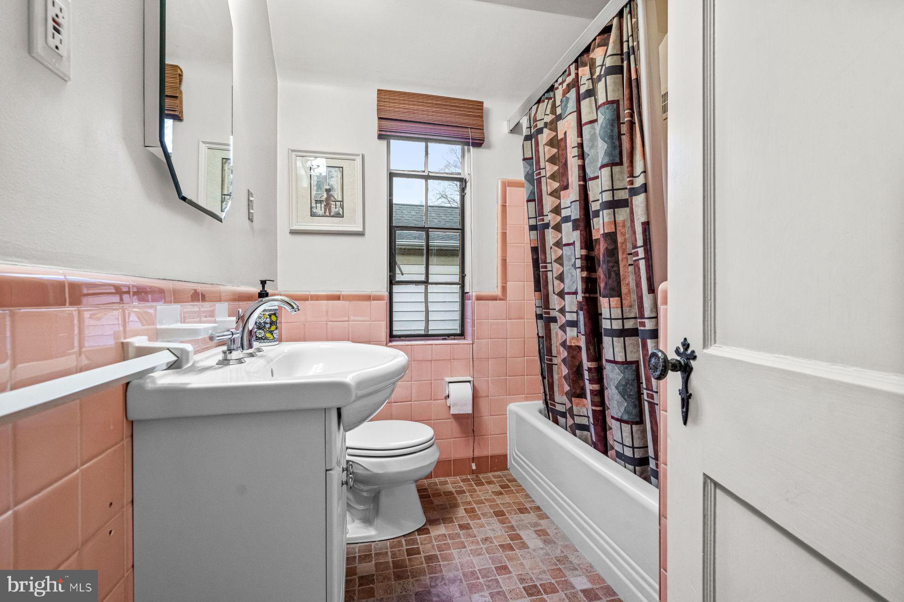 COLLEGE PARK - Residential