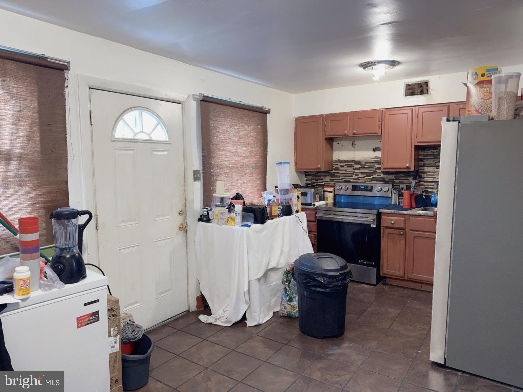 1228 W SUSQUEHANNA AVENUE