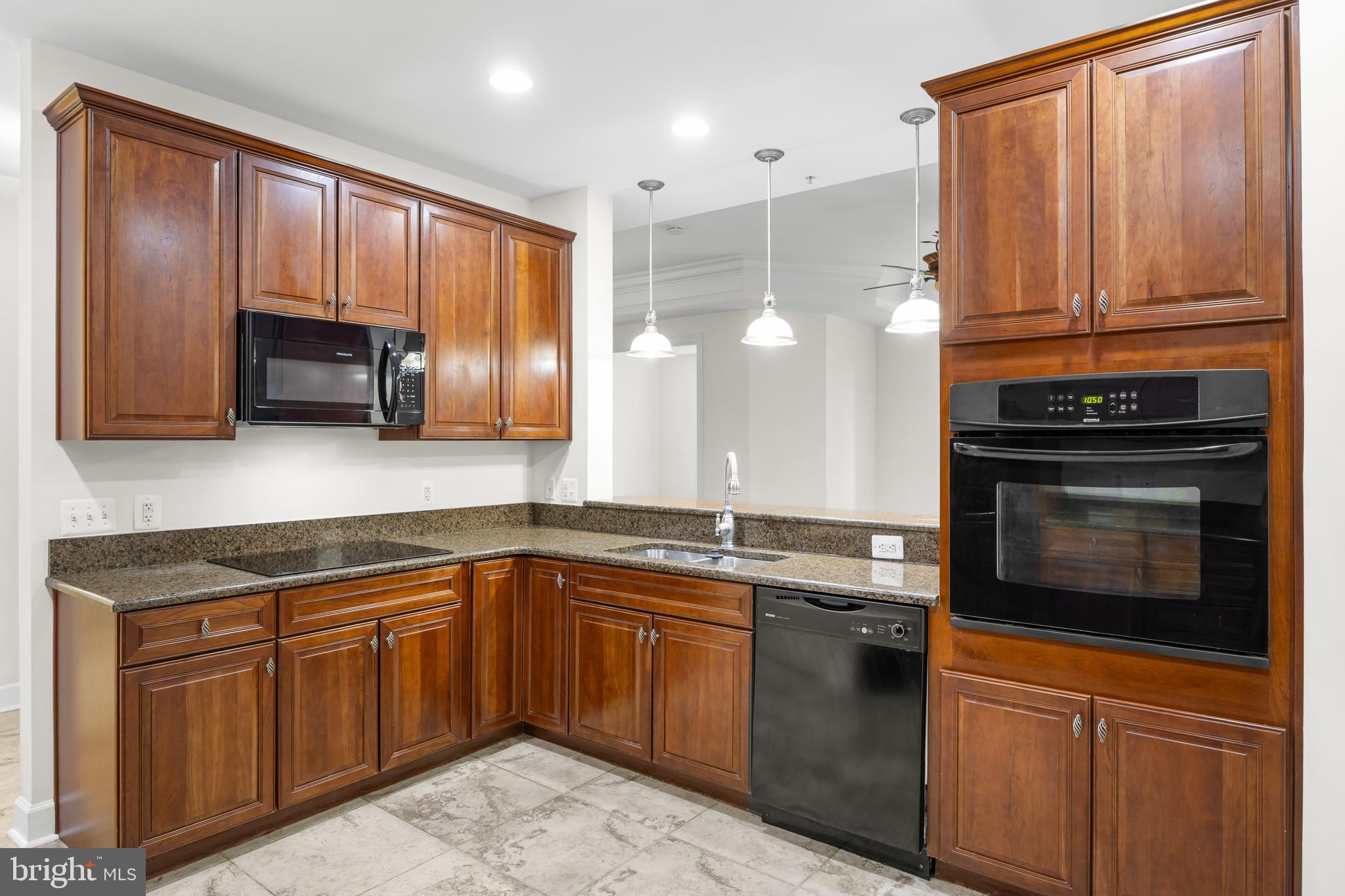 GRANDVIEW AT ANNAPOLIS TOWNE CENTRE - Residential
