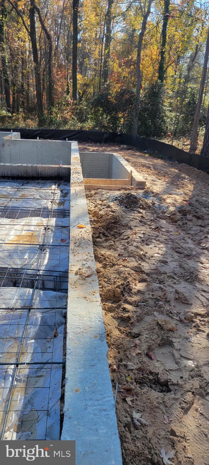 POWHATAN BEACH - Residential