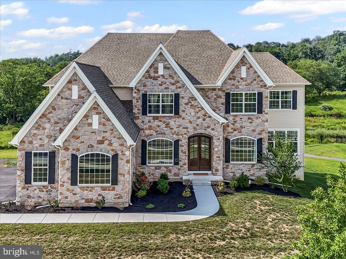 115 PARKVIEW WAY