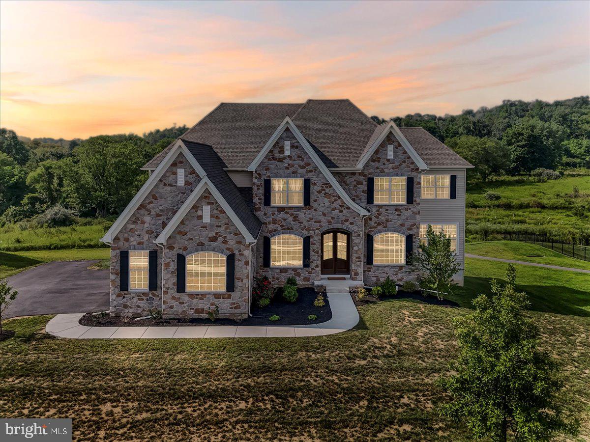115 PARKVIEW WAY