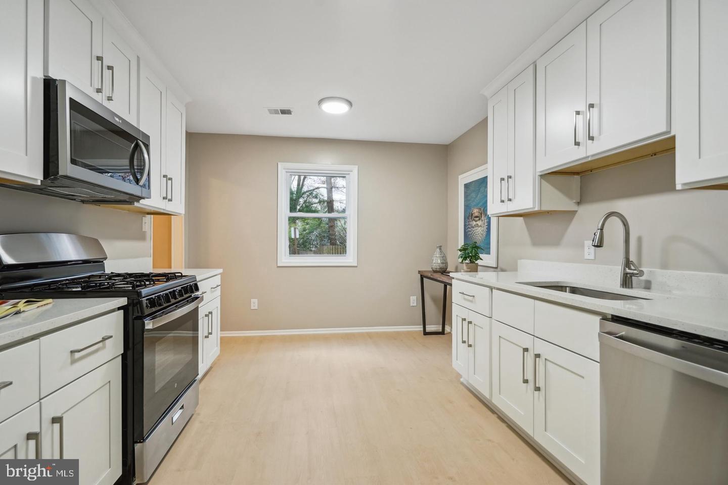 LAKE BRADDOCK - Residential Lease