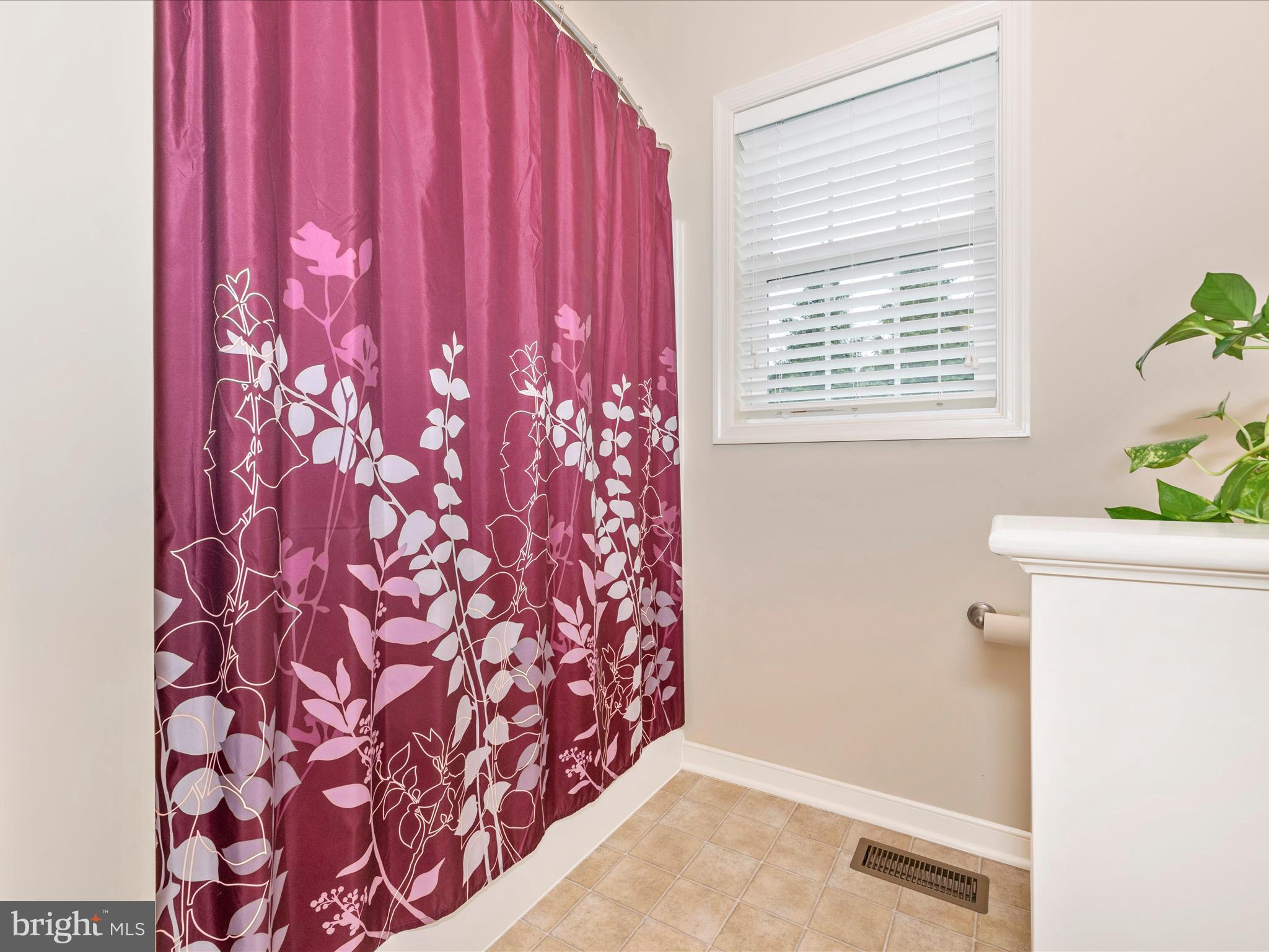 ROHRERSVILLE - Residential