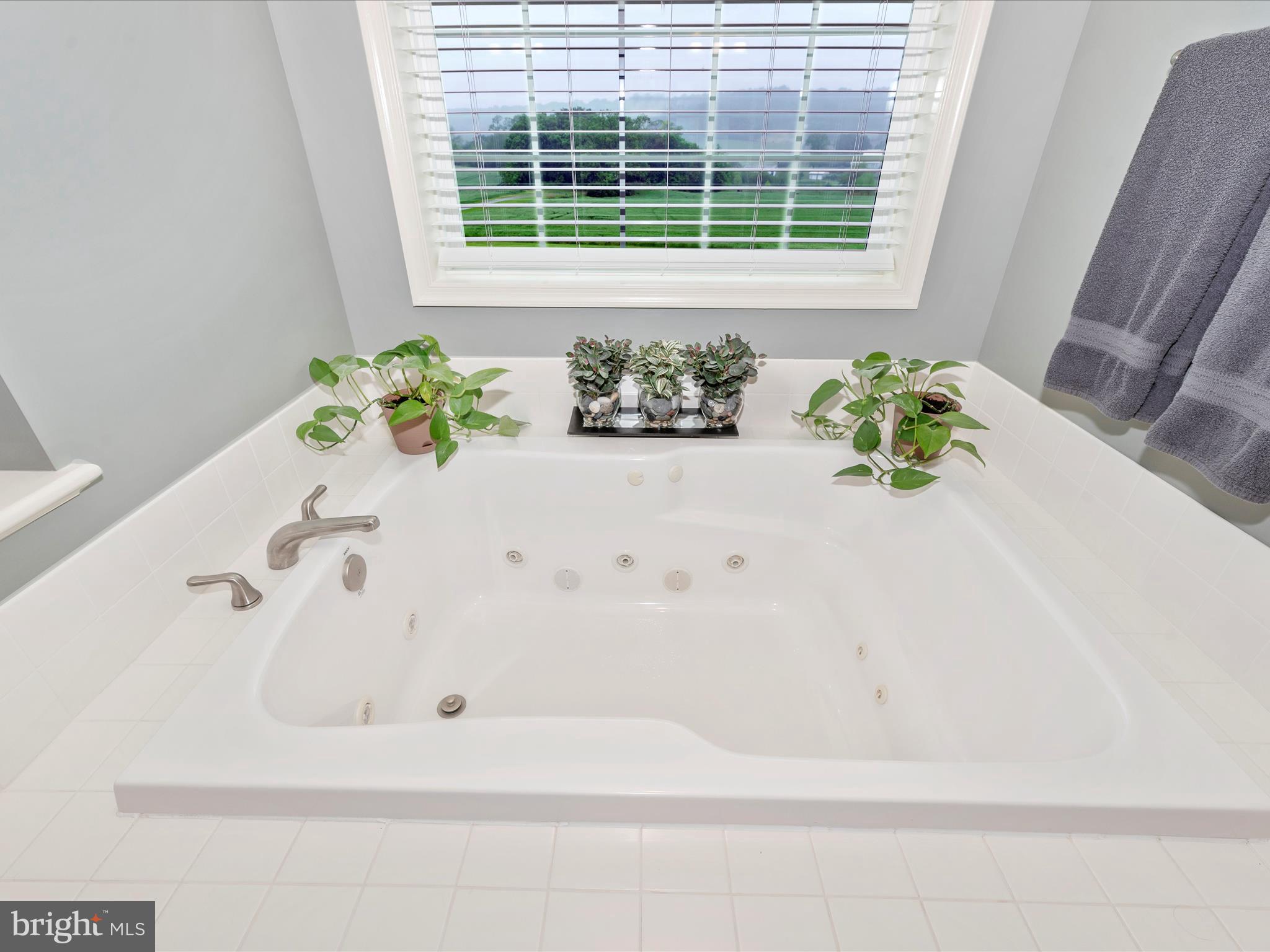 ROHRERSVILLE - Residential