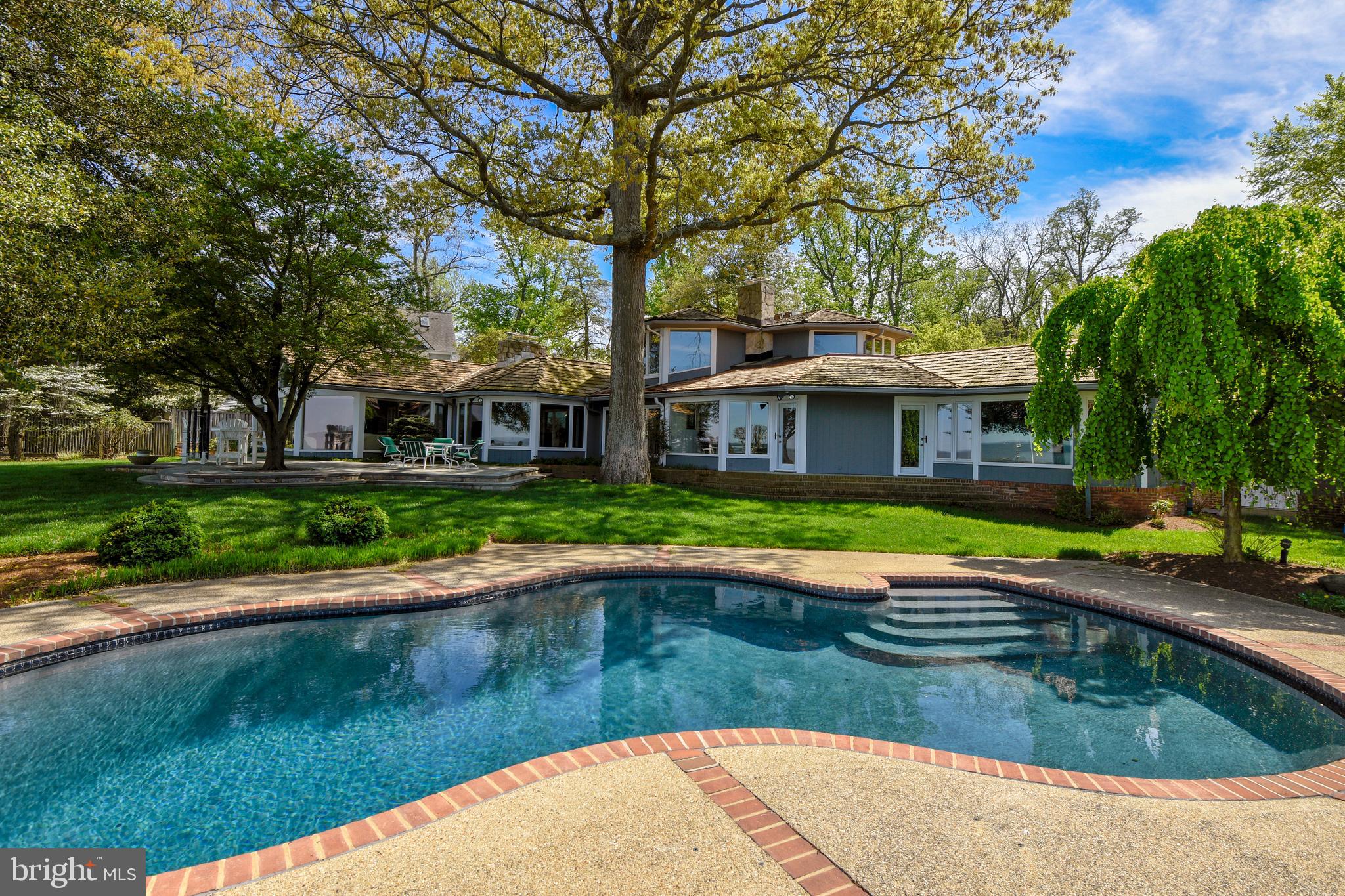 BEACON HILL - Residential