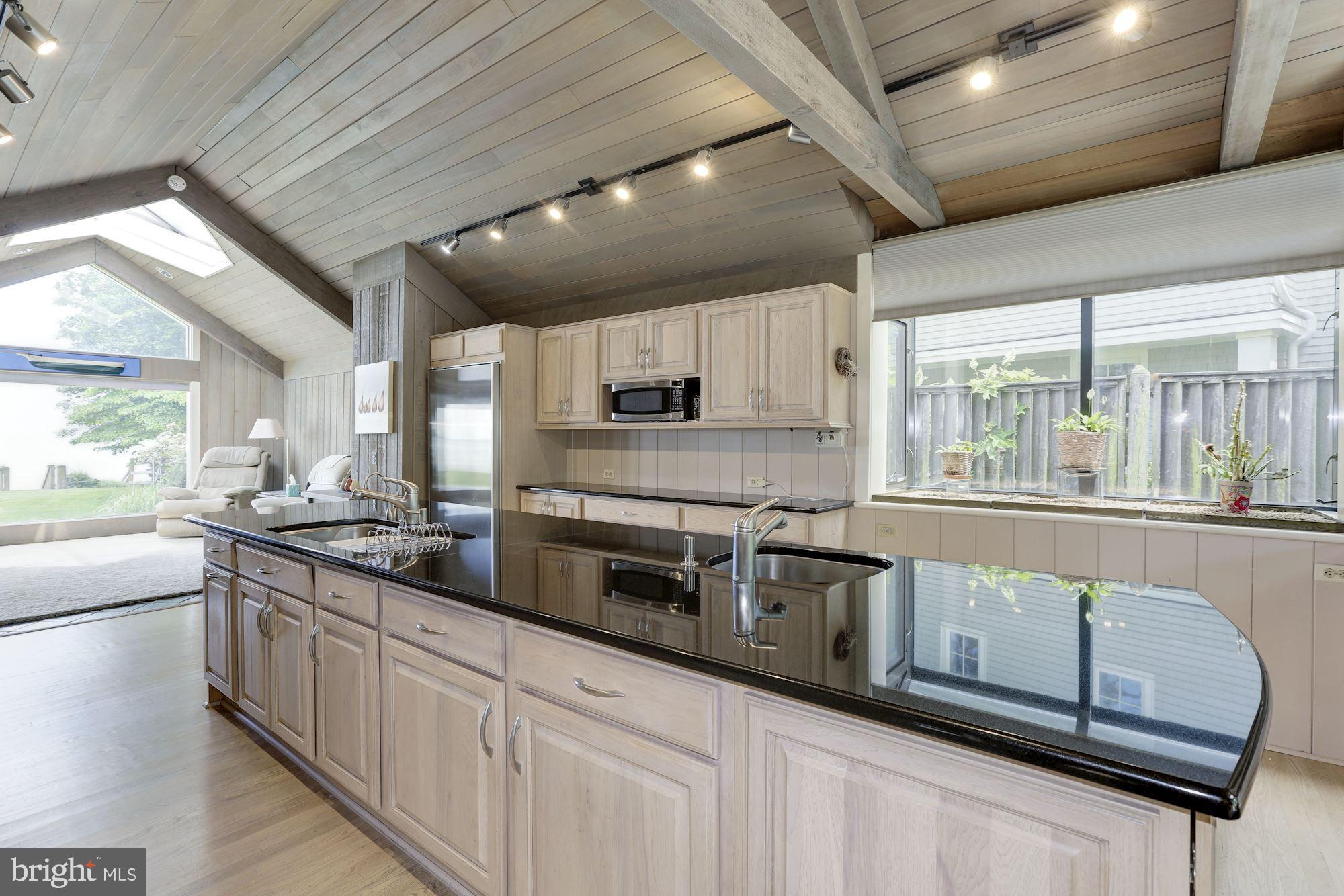 BEACON HILL - Residential