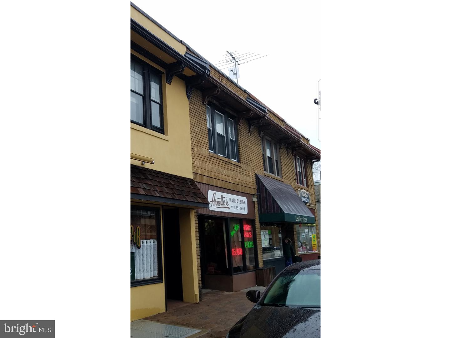 GLENSIDE - Residential Lease