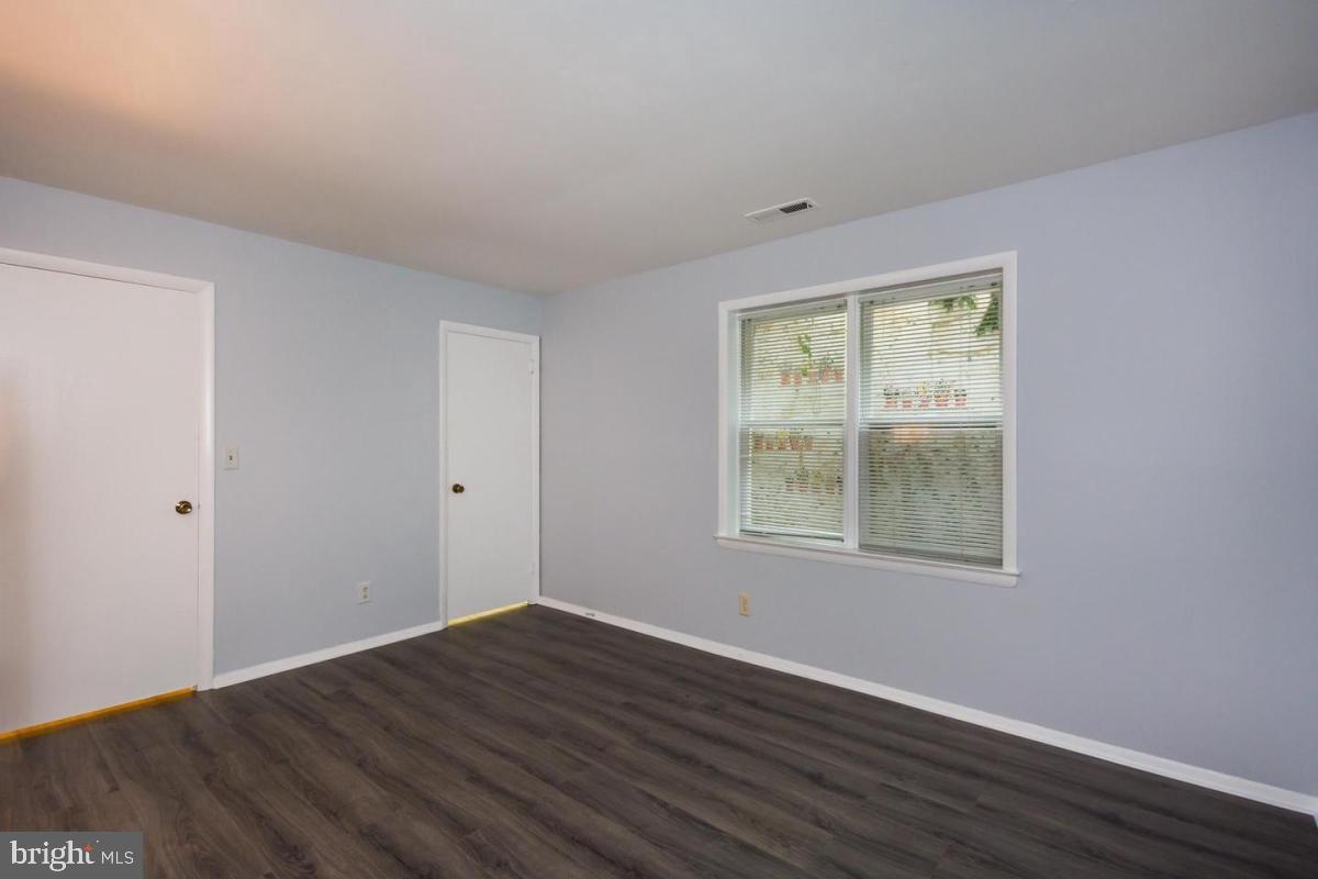 THE HUNTSMAN CONDOMINIUM - Residential Lease