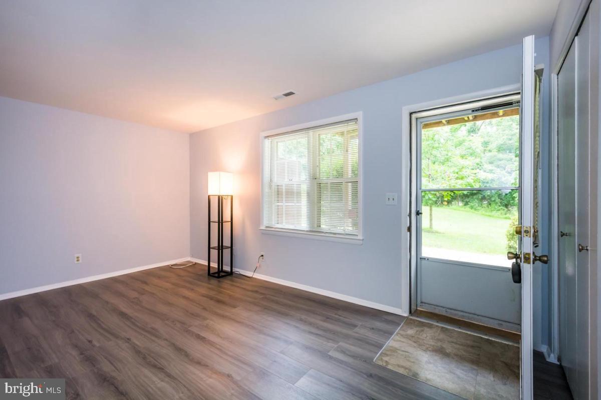 THE HUNTSMAN CONDOMINIUM - Residential Lease