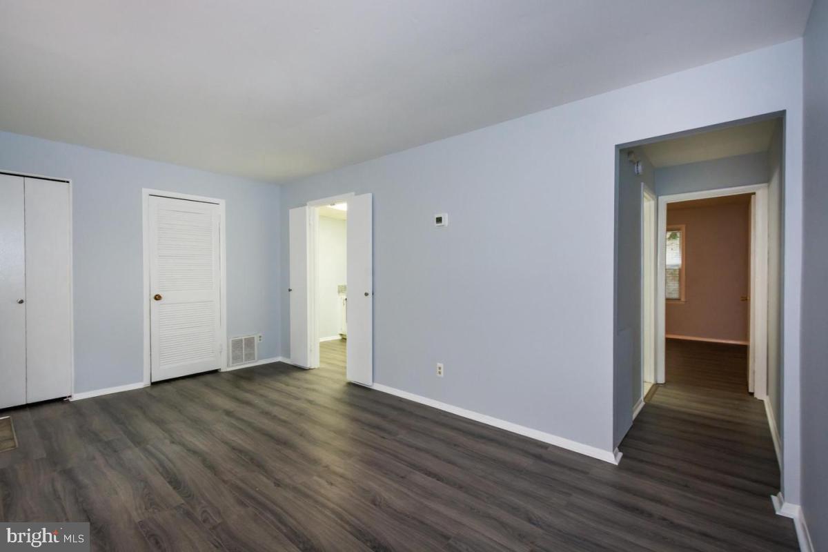 THE HUNTSMAN CONDOMINIUM - Residential Lease