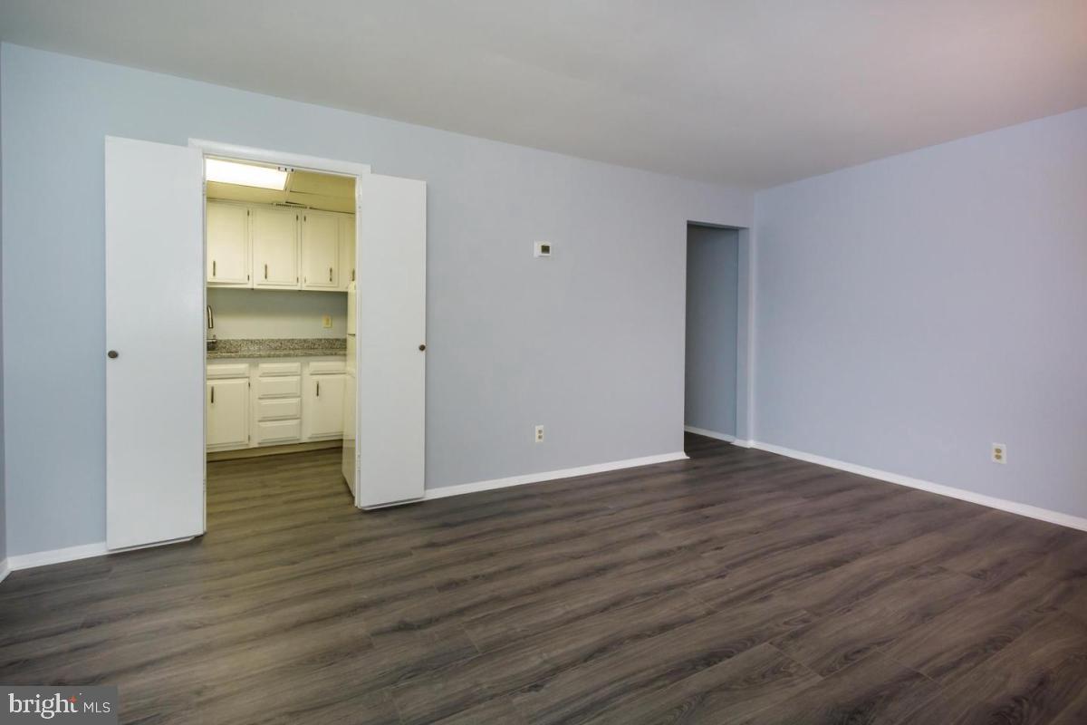 THE HUNTSMAN CONDOMINIUM - Residential Lease