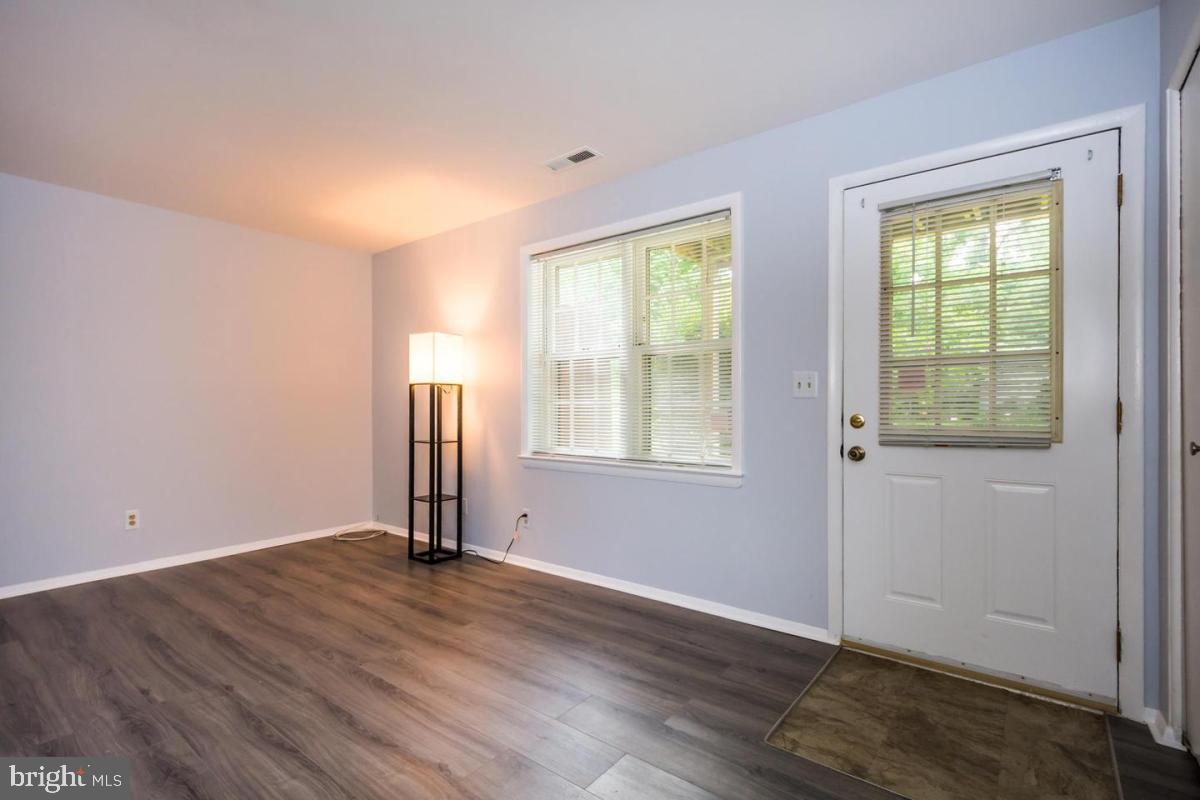 THE HUNTSMAN CONDOMINIUM - Residential Lease